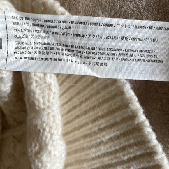 Abercrombie and fitch sweater, sz S. , very good condition - Picture 4 of 5